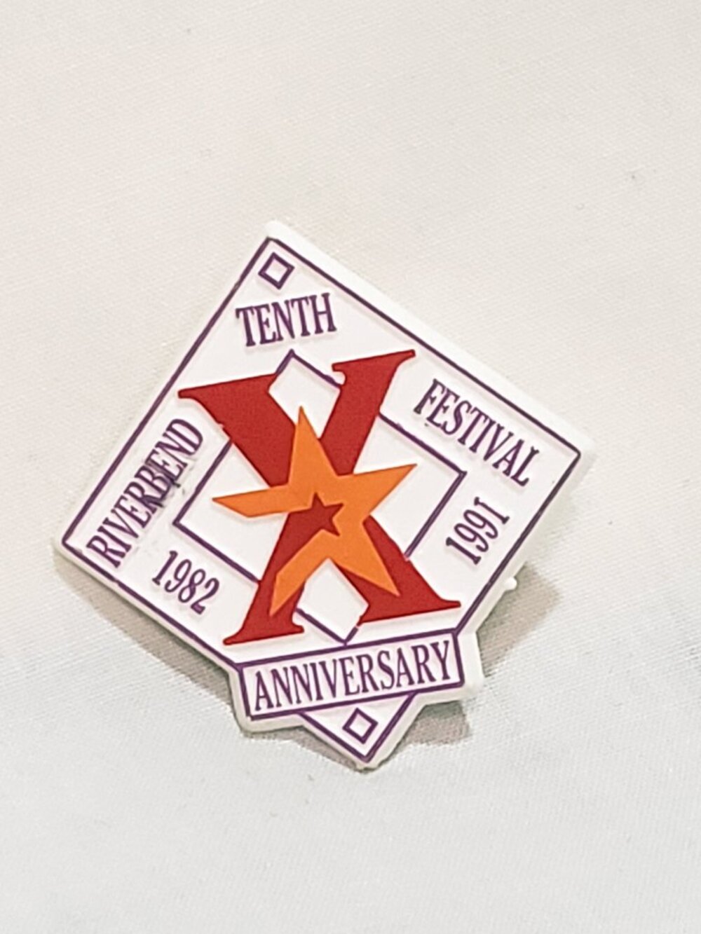 Riverbend Festival 1991 10th Anniversary Chattanooga Lapel Pin Plastic